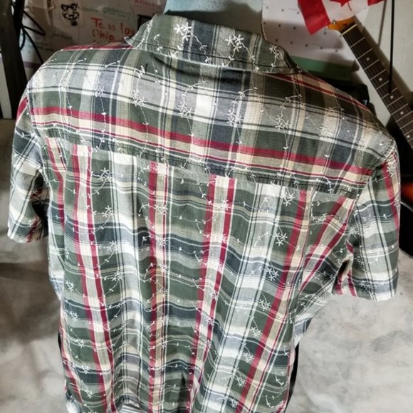 Tradition Country Christmas S/S Button-Down Top - Picture 4 of 8